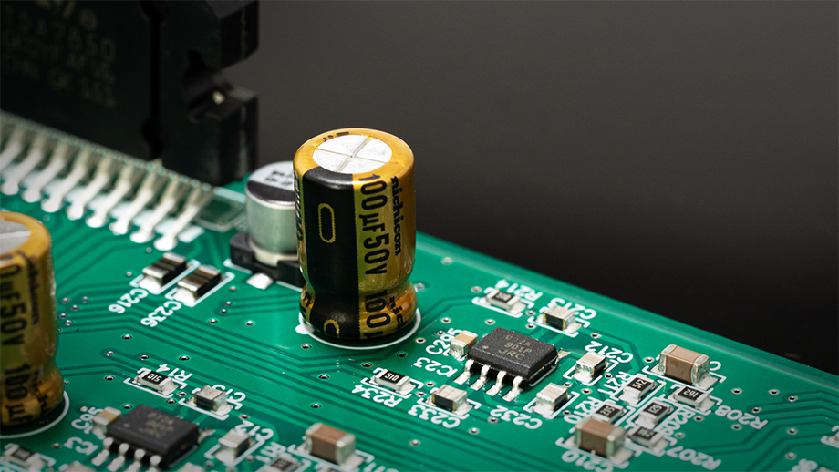 オーディオ用電解コンデンサ/フィルムコンデンサ